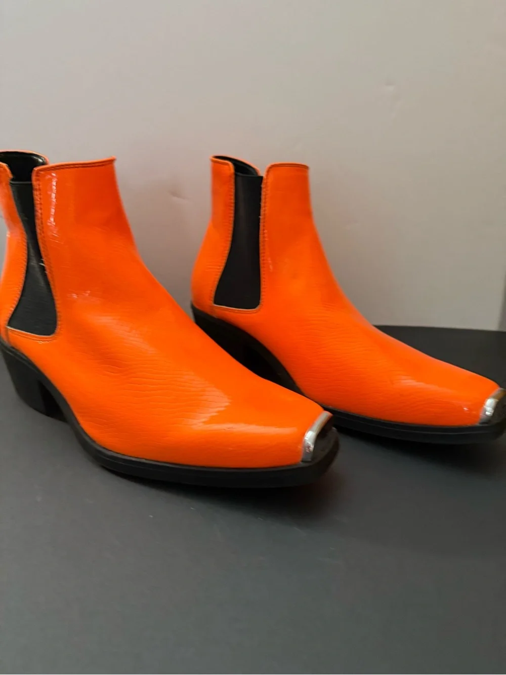 ASOS Men’s Sz 10 Bright Orange Faux Patent Reptile Chelsea Boots Metal Toe Cap